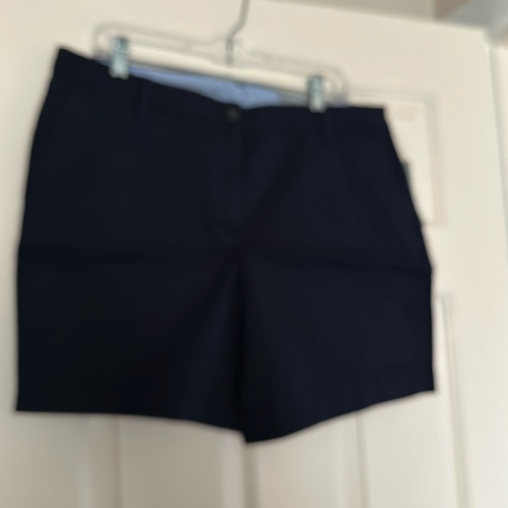 New with tags Talbots relaxed chino shorts in navy - size 12